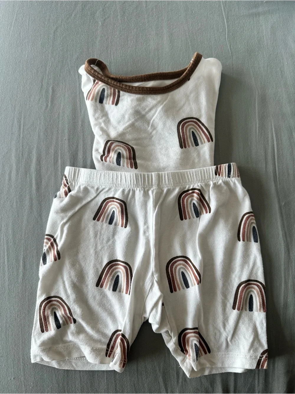 Kyte BABY Pajama Set with neutral Brown Rainbow Print